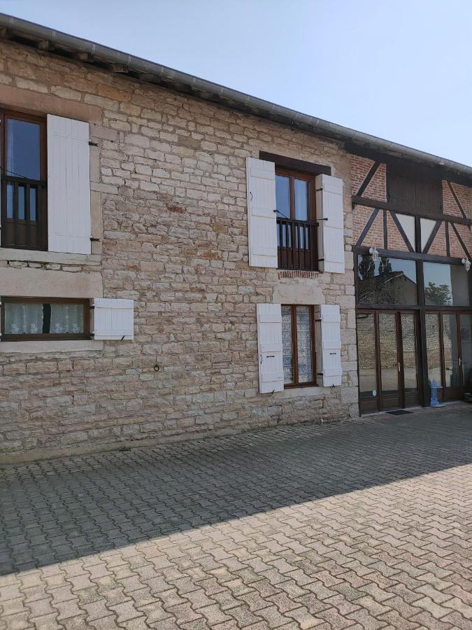 La Ferme Du Grand Faubourg Bed & Breakfast Понт-де-Во Екстериор снимка