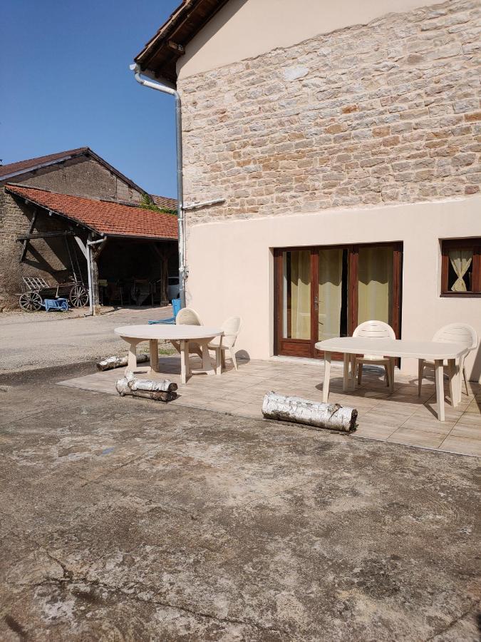 La Ferme Du Grand Faubourg Bed & Breakfast Понт-де-Во Екстериор снимка