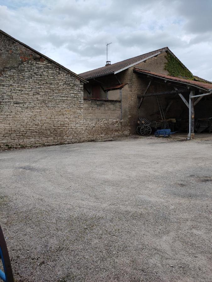 La Ferme Du Grand Faubourg Bed & Breakfast Понт-де-Во Екстериор снимка