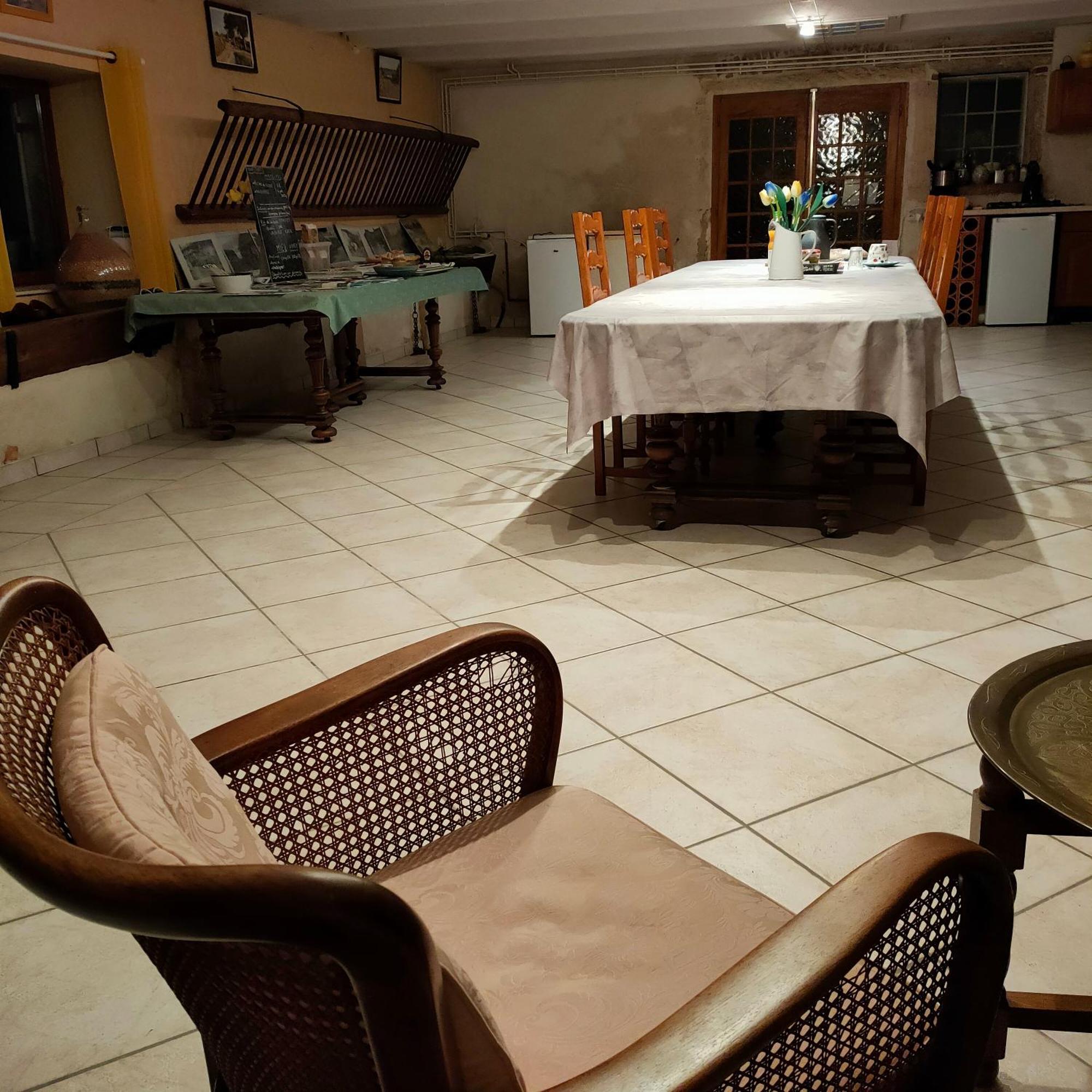 La Ferme Du Grand Faubourg Bed & Breakfast Понт-де-Во Екстериор снимка
