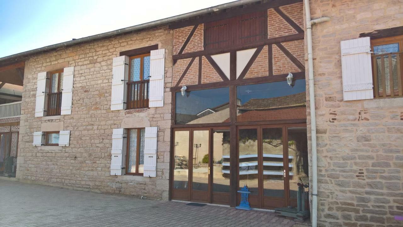La Ferme Du Grand Faubourg Bed & Breakfast Понт-де-Во Екстериор снимка