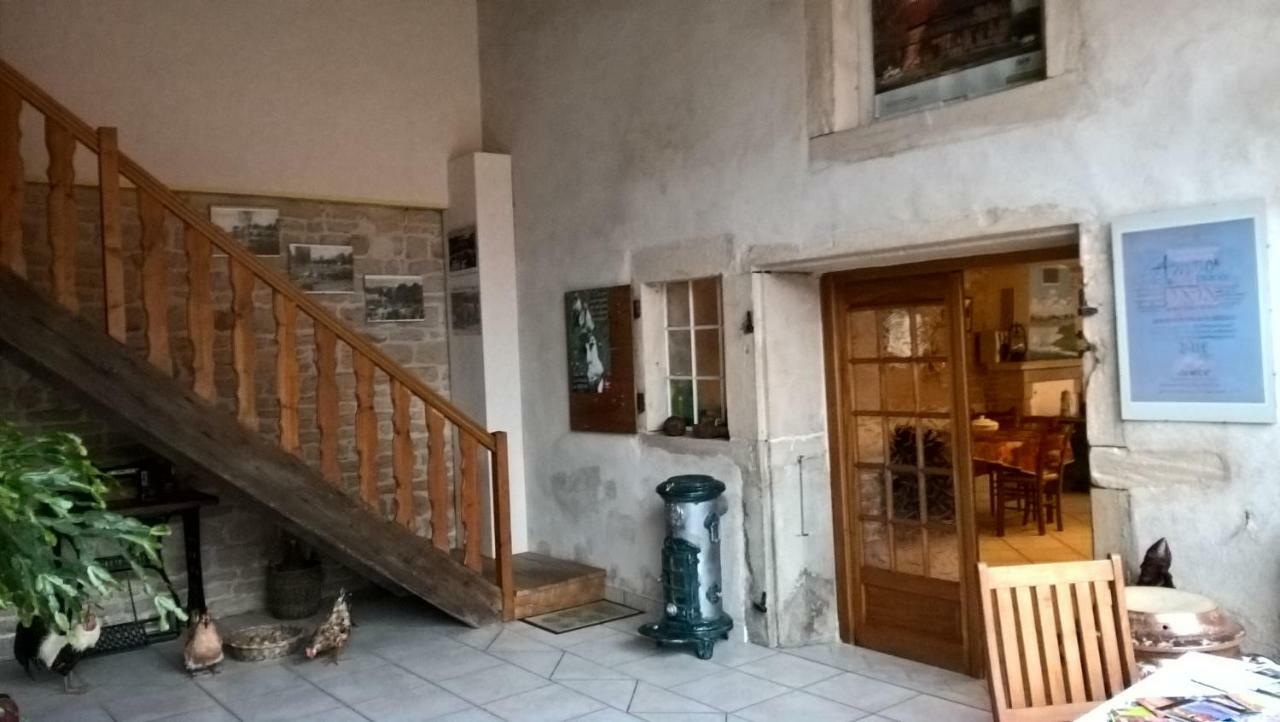 La Ferme Du Grand Faubourg Bed & Breakfast Понт-де-Во Екстериор снимка